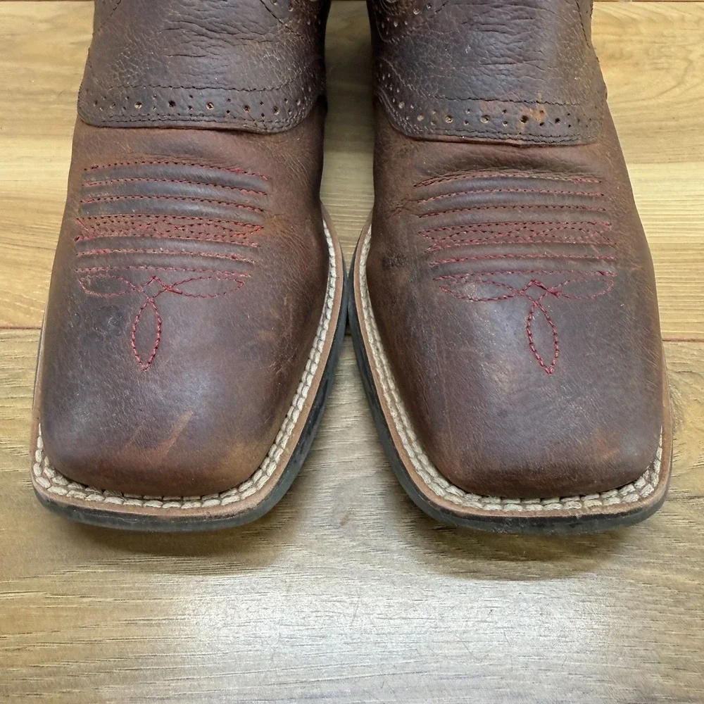 Ariat Heritage Roughstock Kids Youth Size 5.5 Western‎ Boots Square Toe